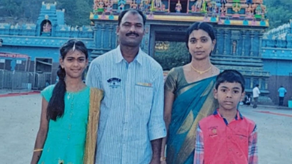 ಕುಟುಂಬದ ಹಳೆಯ ಫೋಟೋ